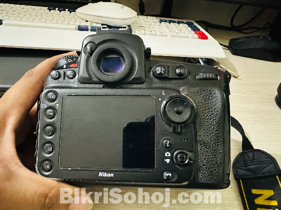 Nikon D810 with 24-120mm vr